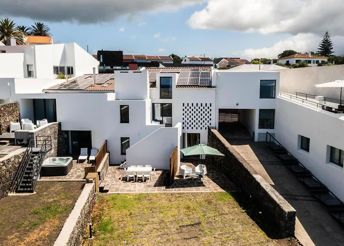 Oceanside Village 1 * Lagoa (Azores)